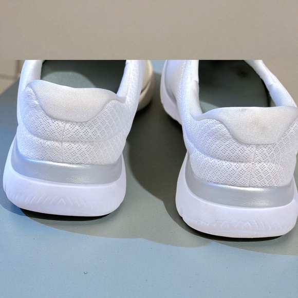 Womens Skechers Trainers Casual Shoes Summits – White – Slip On Foam Size 9 - Picture 4 of 15